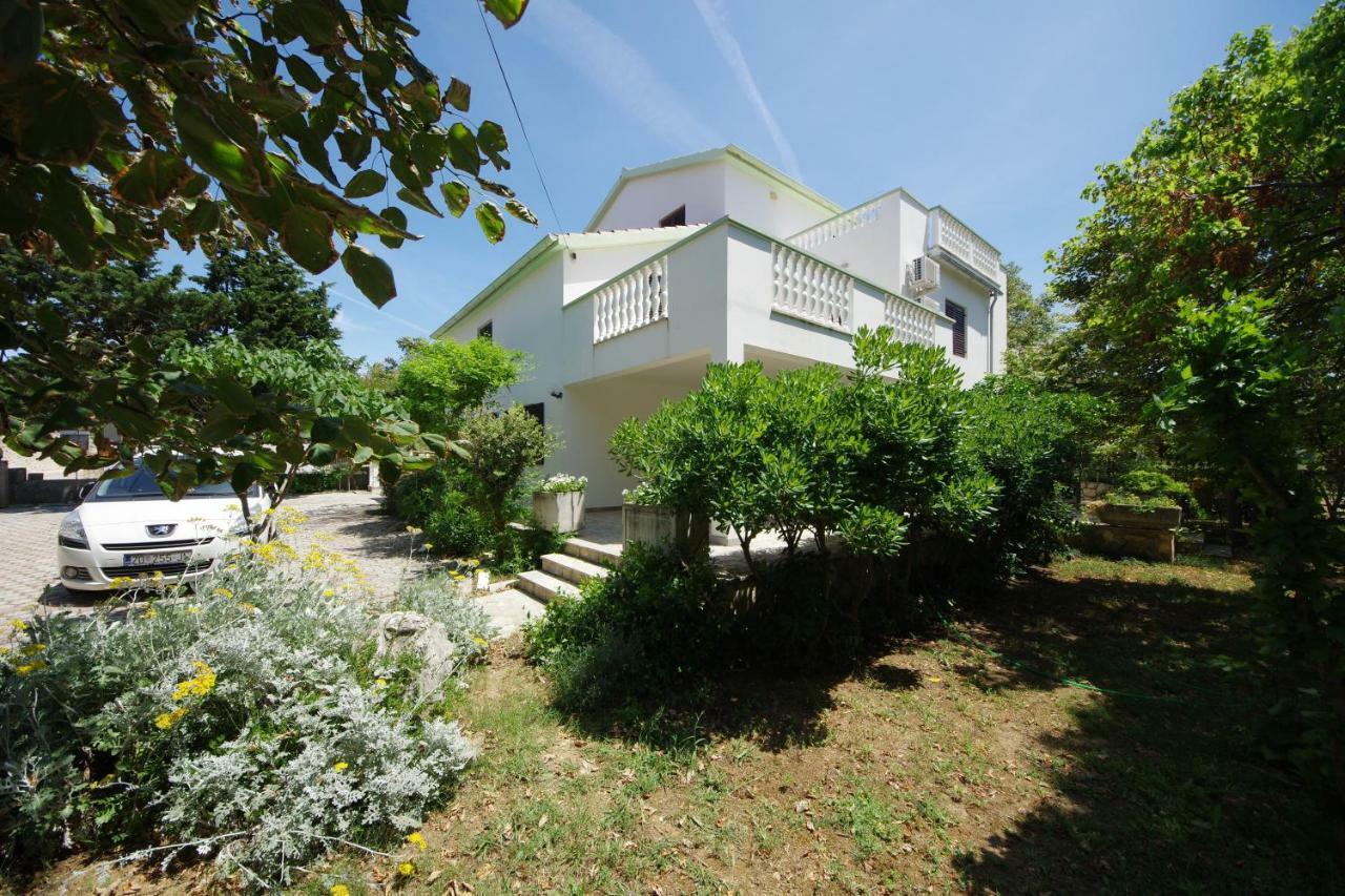 Apartments Eduard Vrsi Exterior photo